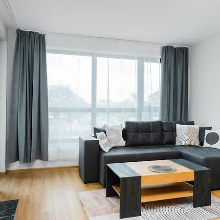 公寓 Modern With Balcony